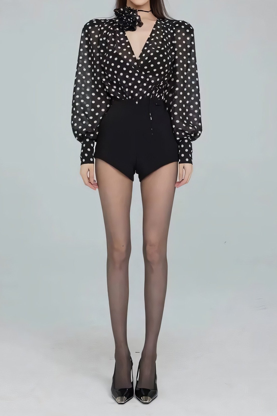 Well Tailored Blouse with a Graceful Silhouette