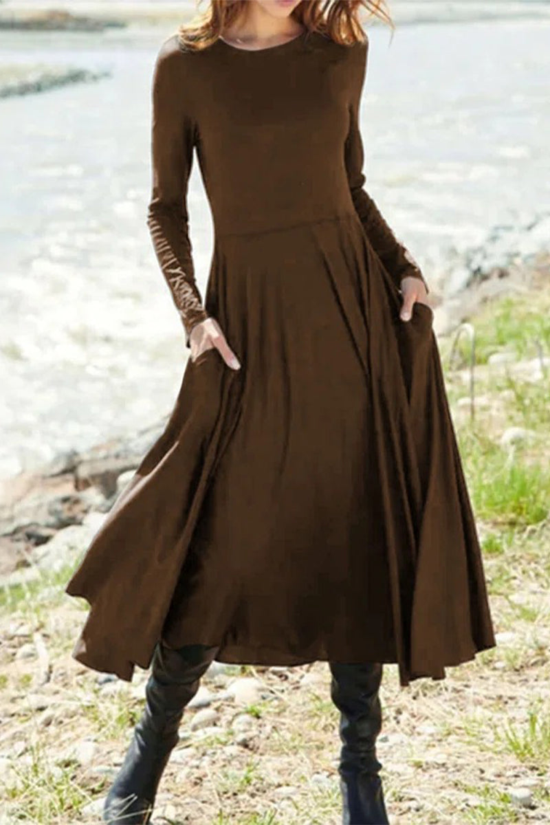 Effortlessly Elegant Dress with a Timeless Design
