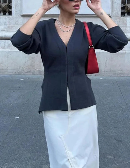 Effortlessly Elegant Garment with a Timeless Design