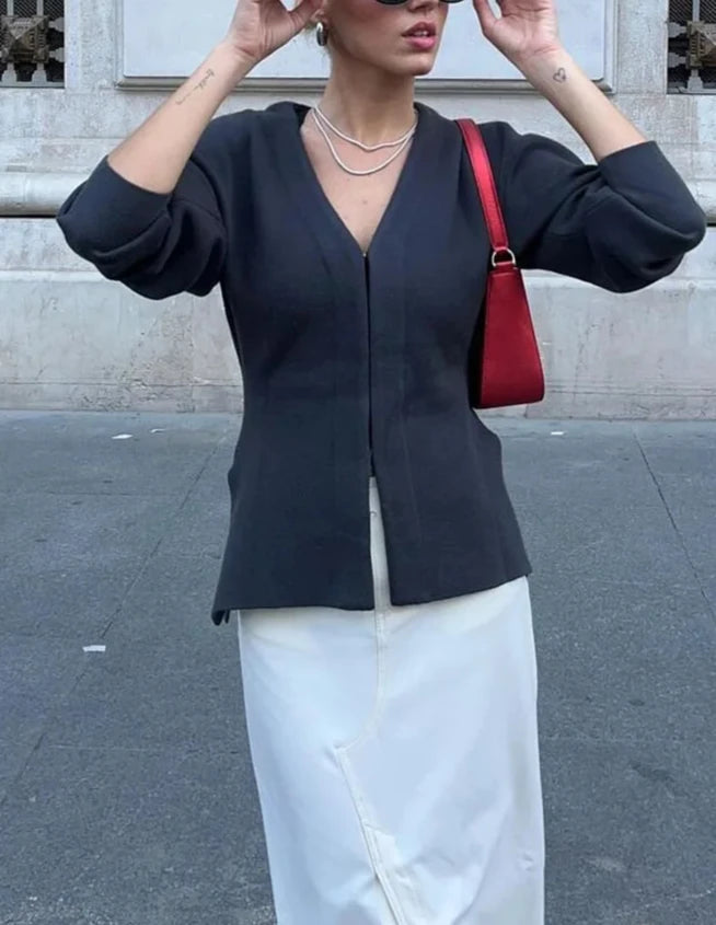 Effortlessly Elegant Garment with a Timeless Design