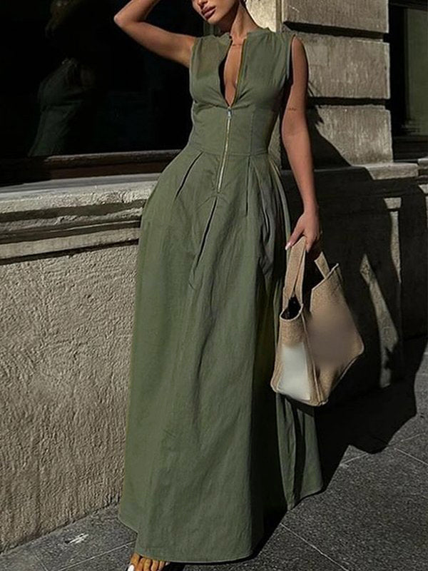 Well Tailored Dress with a Graceful Silhouette