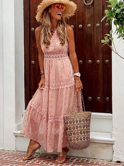 Beautifully Finished Dress in a Timeless Design