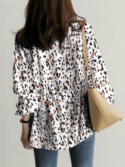 Classic Vintage Blouse with a Flattering Fit