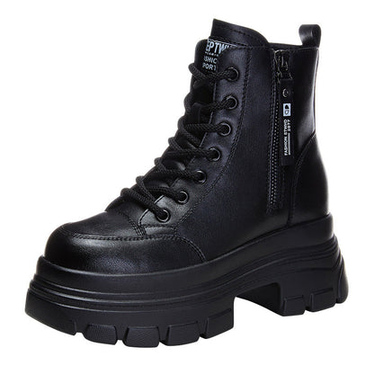 Well Tailored Boots with a Graceful Silhouette