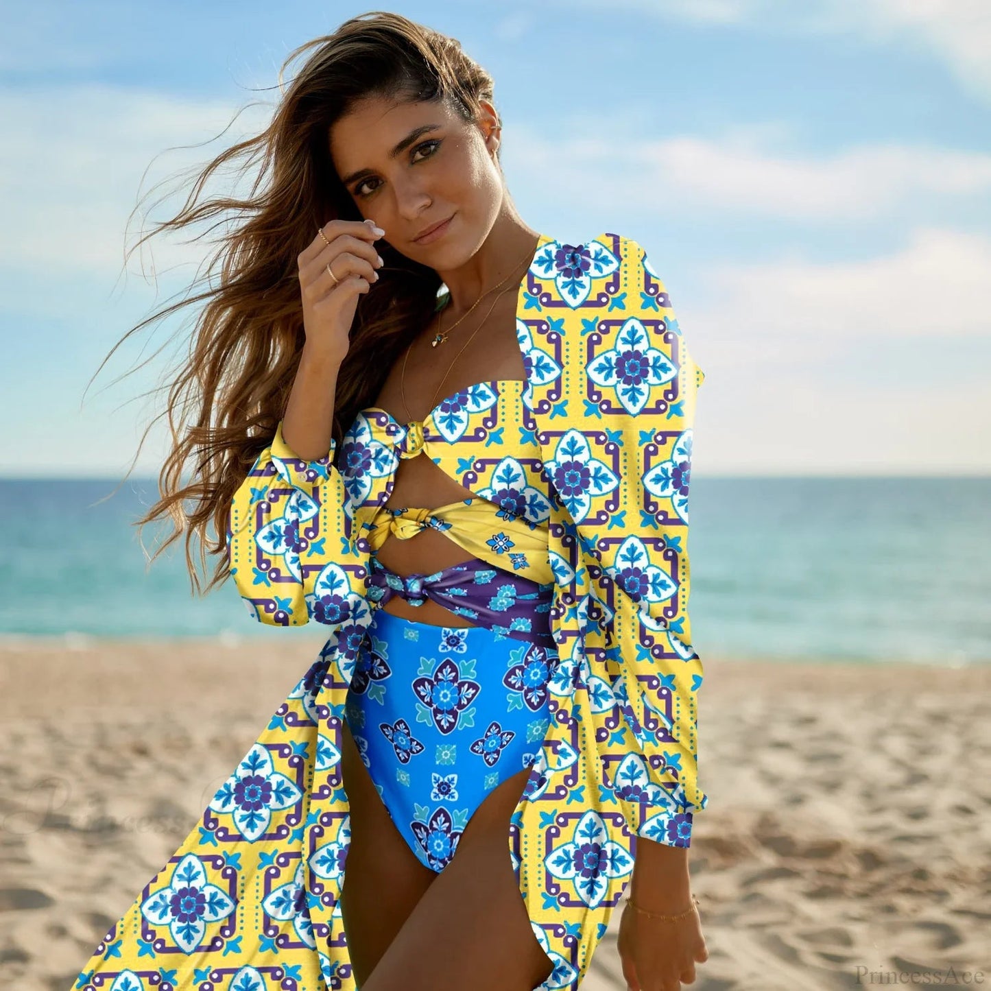 Effortlessly Elegant Swimsuit with a Timeless Design
