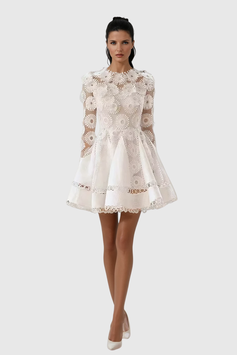 Well Tailored Dress with a Graceful Silhouette