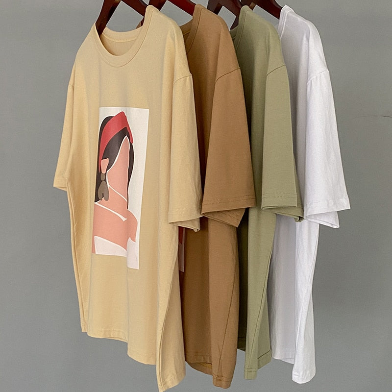 Classic Vintage T-Shirt with a Flattering Fit