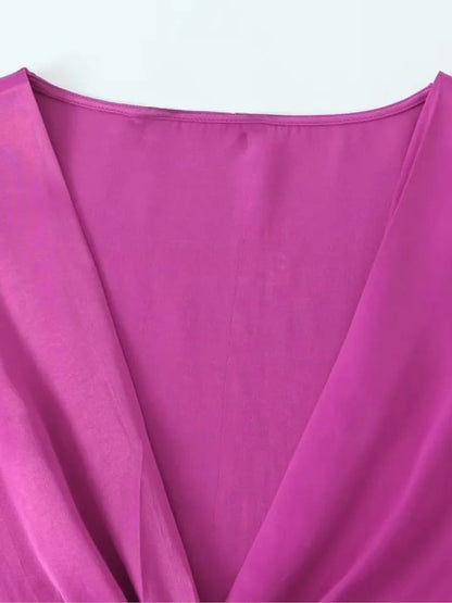 Effortlessly Elegant Top with a Timeless Design
