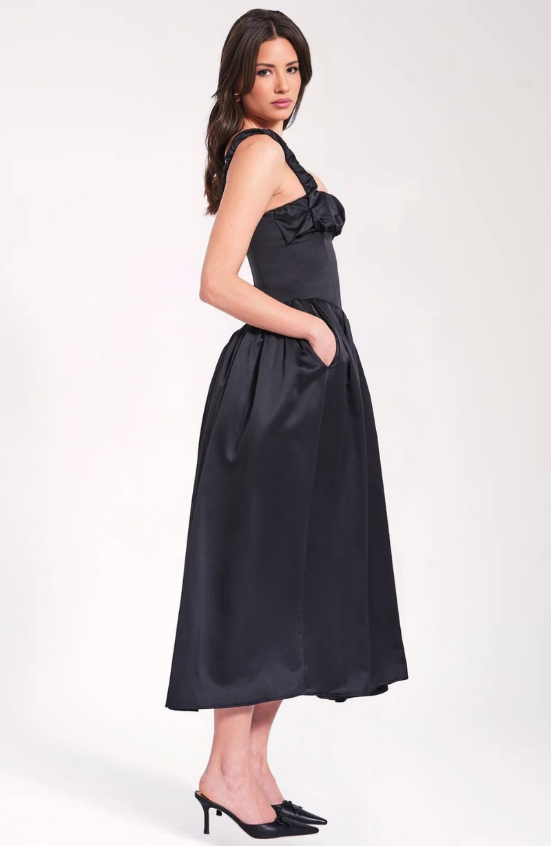 Classic Vintage & Enduringly Stylish Dress