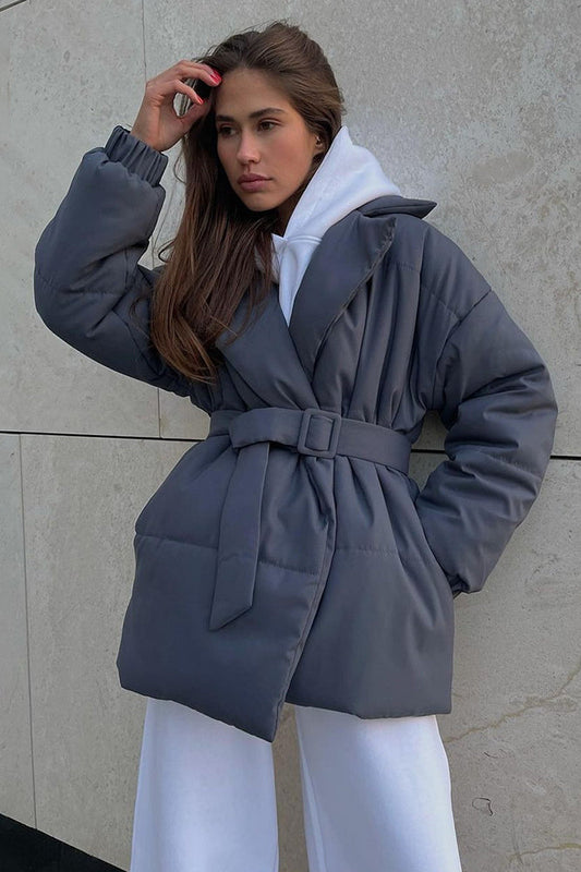 Well Tailored Coat with a Graceful Silhouette
