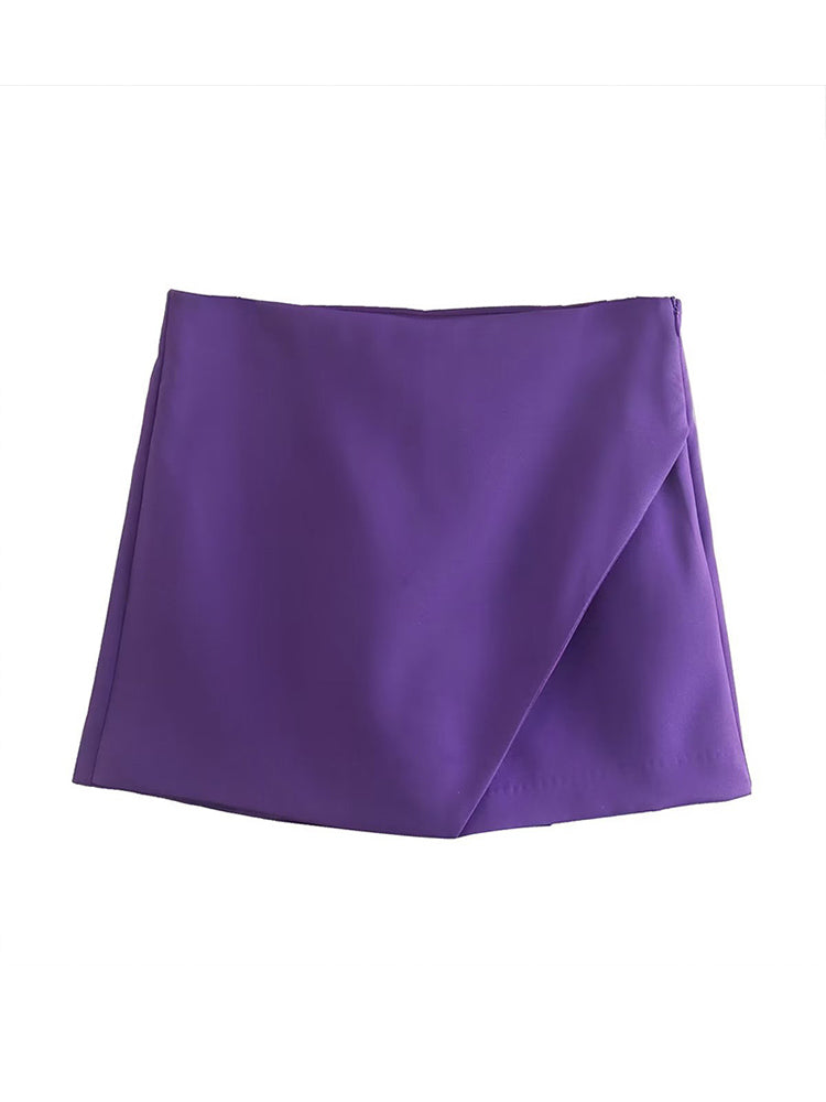 Gracefully Styled Garment for Any Occasion