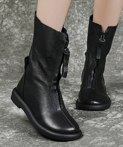 Effortlessly Elegant Boots with a Timeless Design