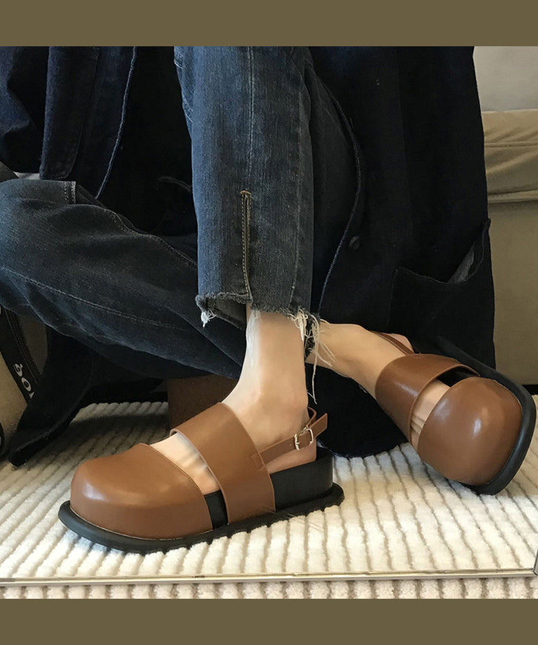 Effortlessly Elegant Sandals with a Timeless Design