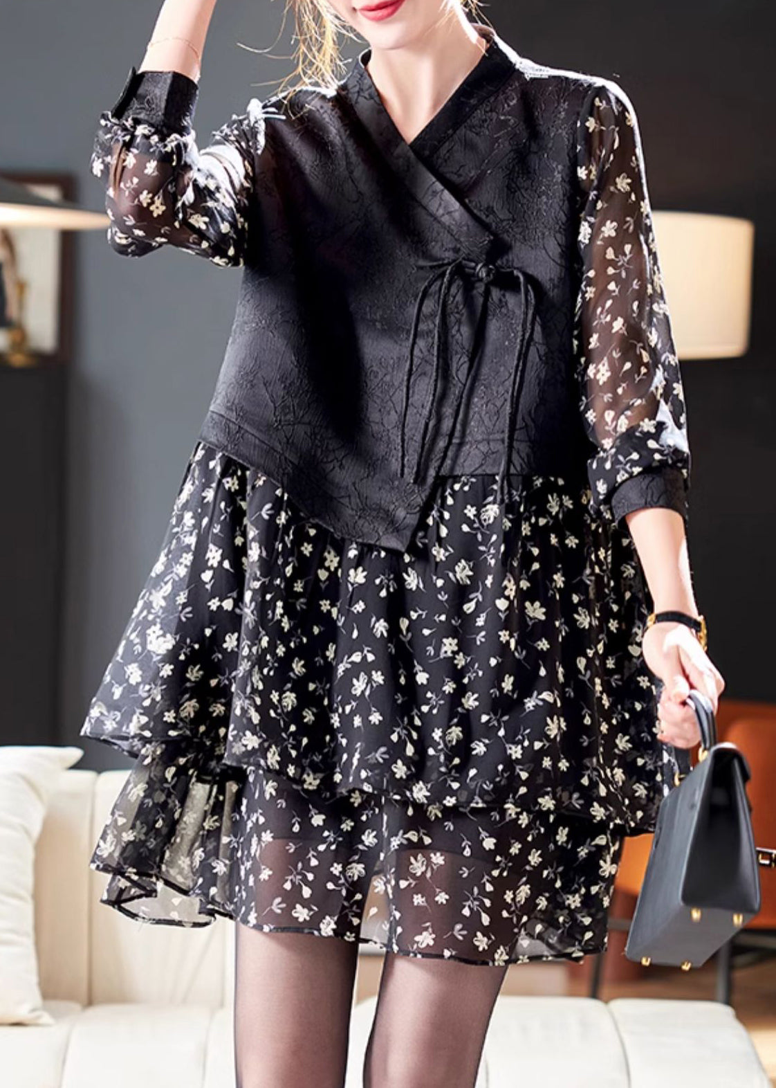 Effortlessly Elegant Dress with a Timeless Design