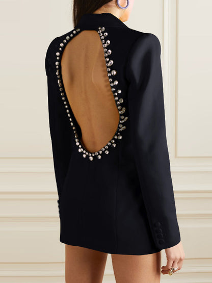 Sophisticated Garment with a Clean Classic Look