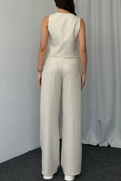Well Tailored Garment with a Graceful Silhouette