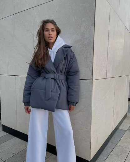 Effortlessly Elegant Jacket with a Timeless Design