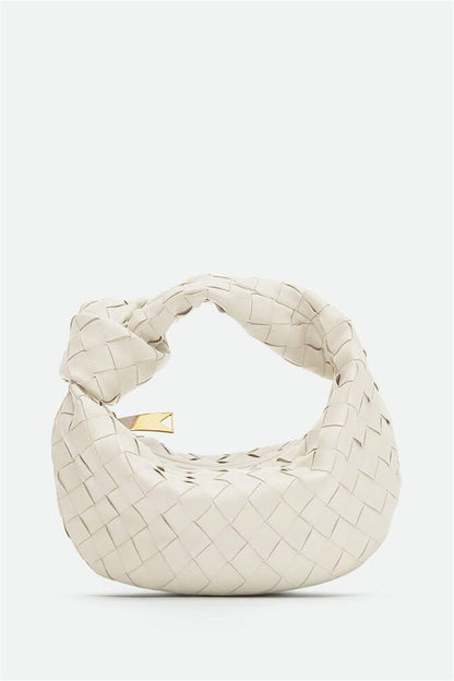 Effortlessly Elegant Bag with a Timeless Design