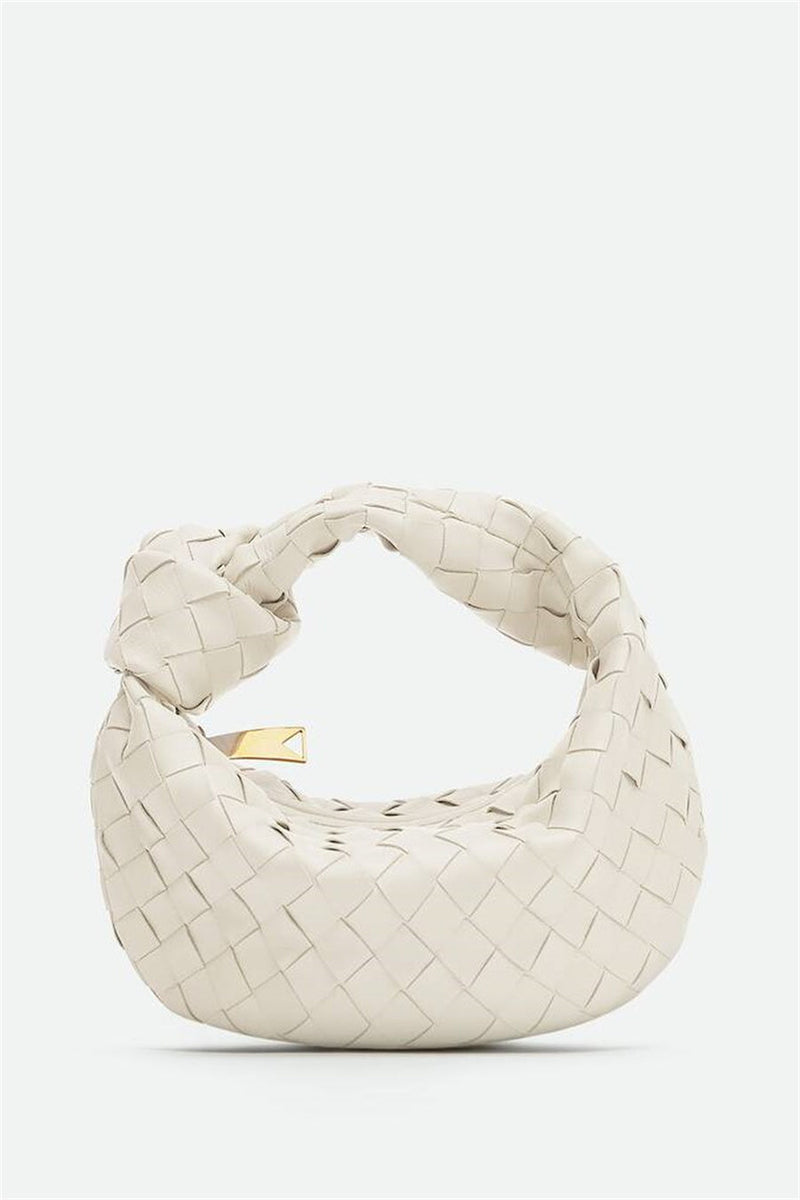 Effortlessly Elegant Bag with a Timeless Design