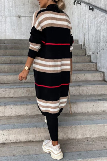 Effortlessly Elegant Cardigan with a Timeless Design
