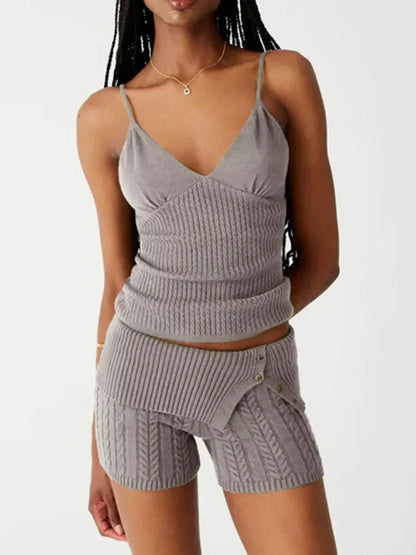Beautifully Finished Top in a Timeless Design