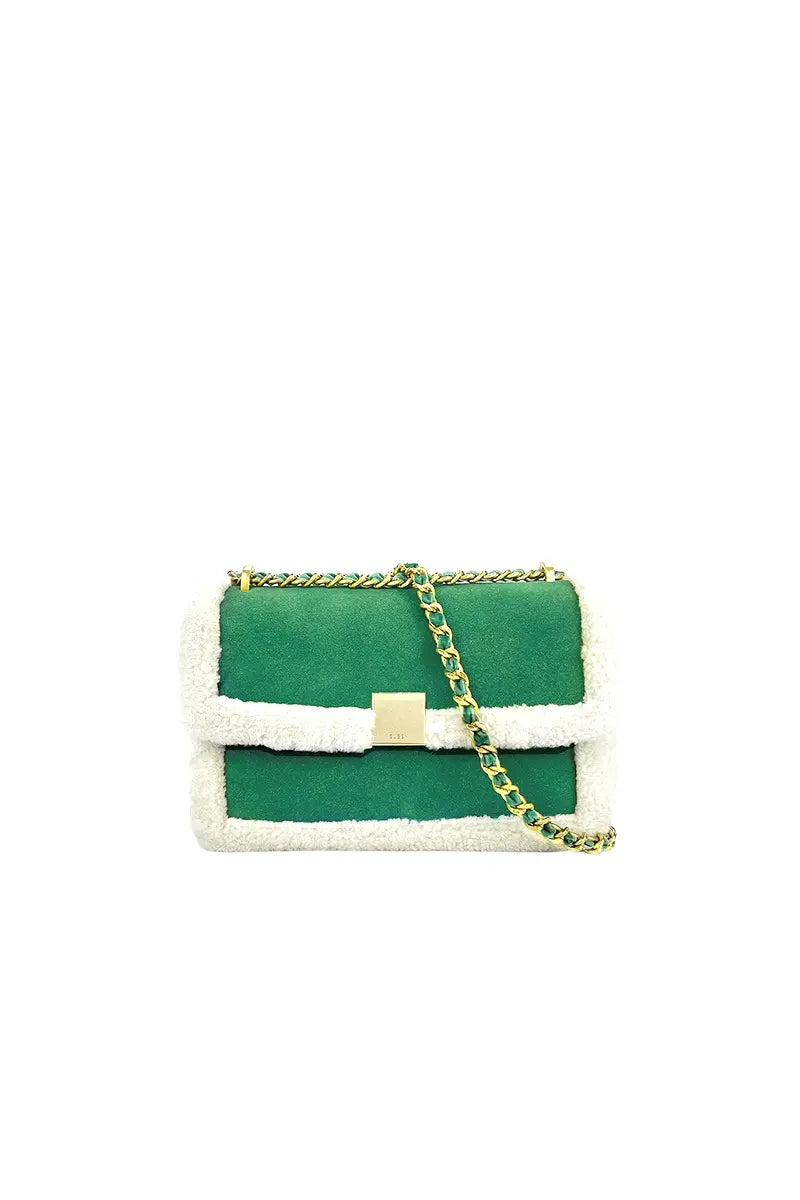 Sophisticated Bag with a Clean Classic Look