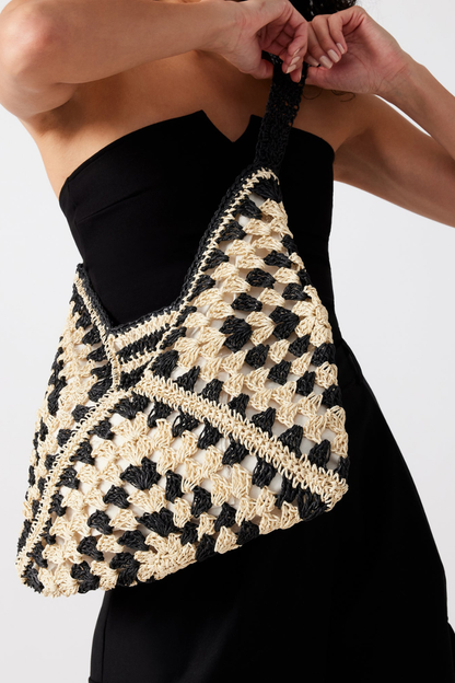 Well Tailored Bag with a Graceful Silhouette