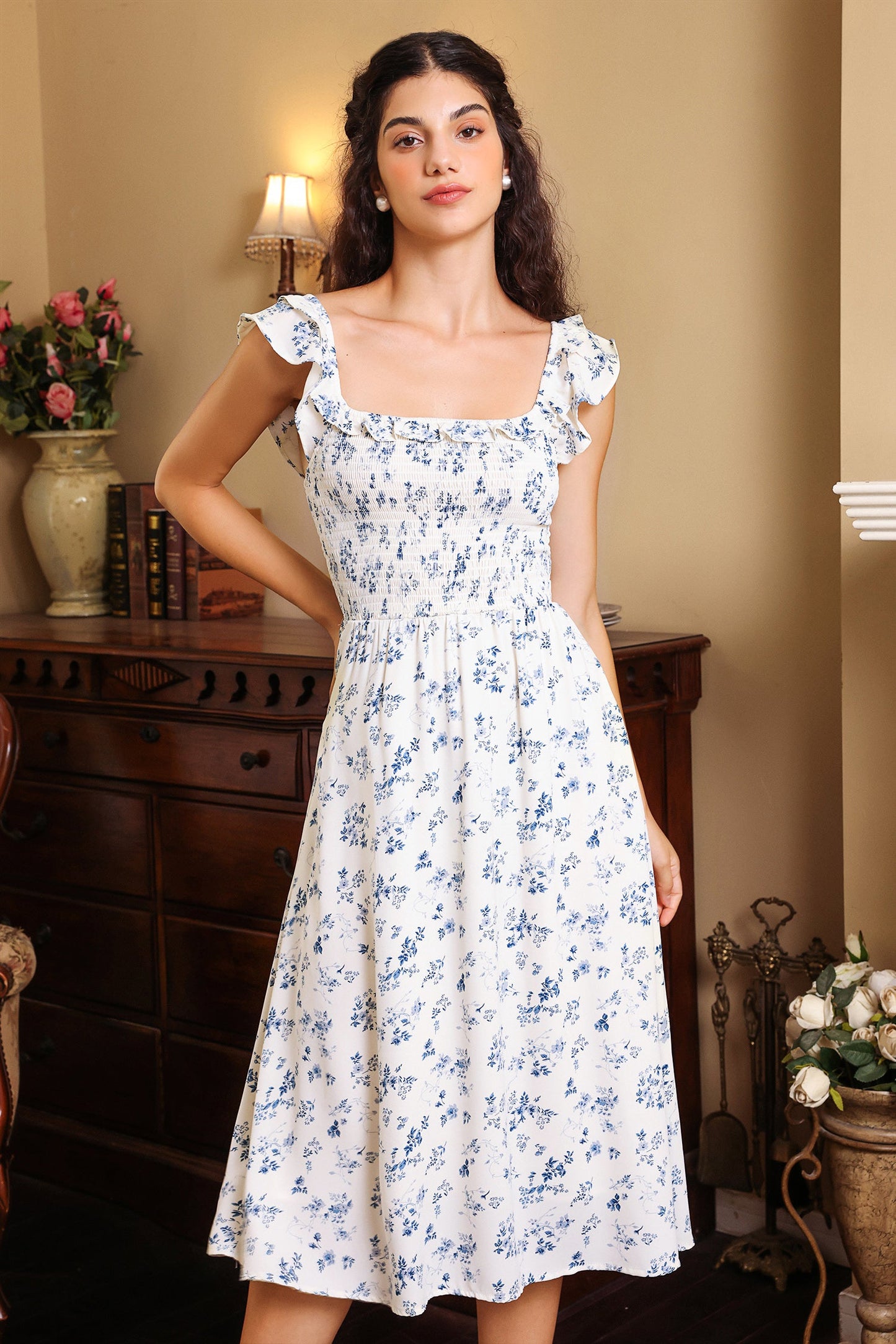 Gracefully Styled Dress for Any Occasion