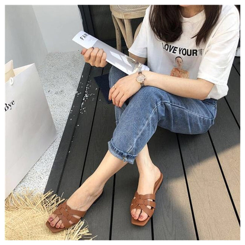 Elegantly Styled Sandals for Everyday Wear