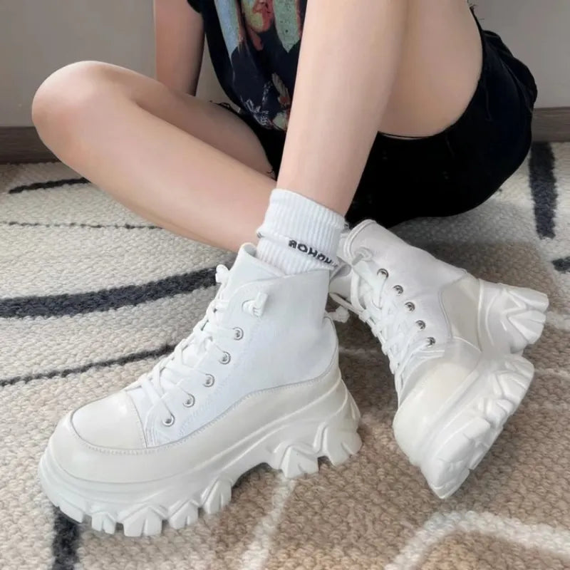 Beautifully Crafted Sneakers in a Classic Style
