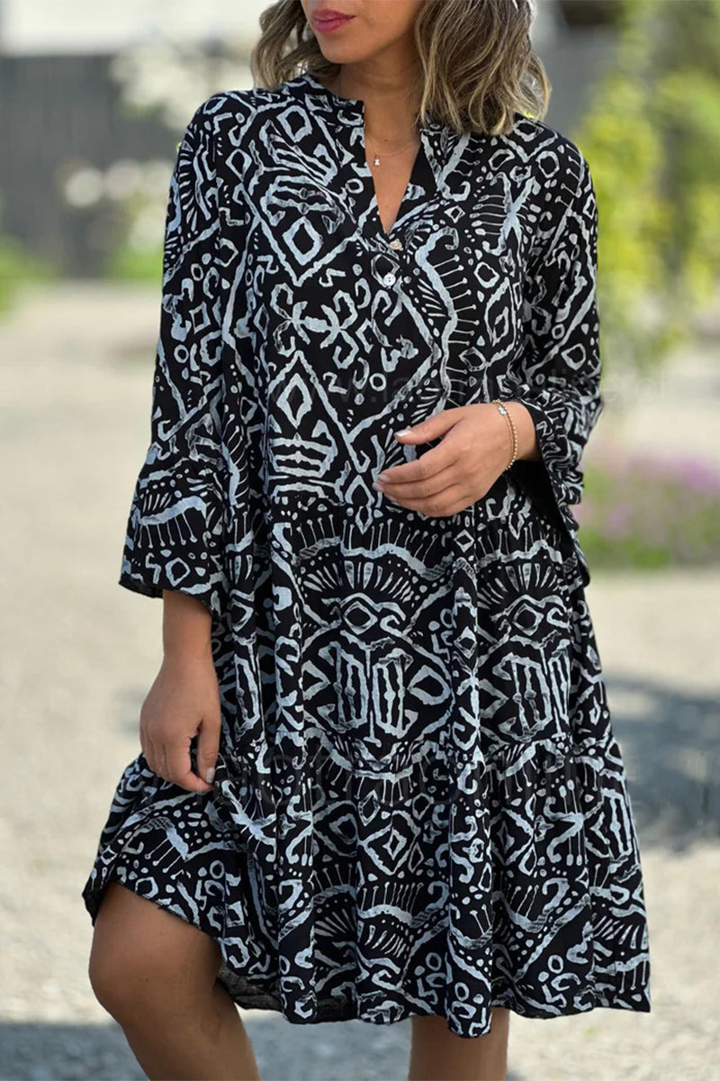 Effortlessly Elegant Dress with a Timeless Design