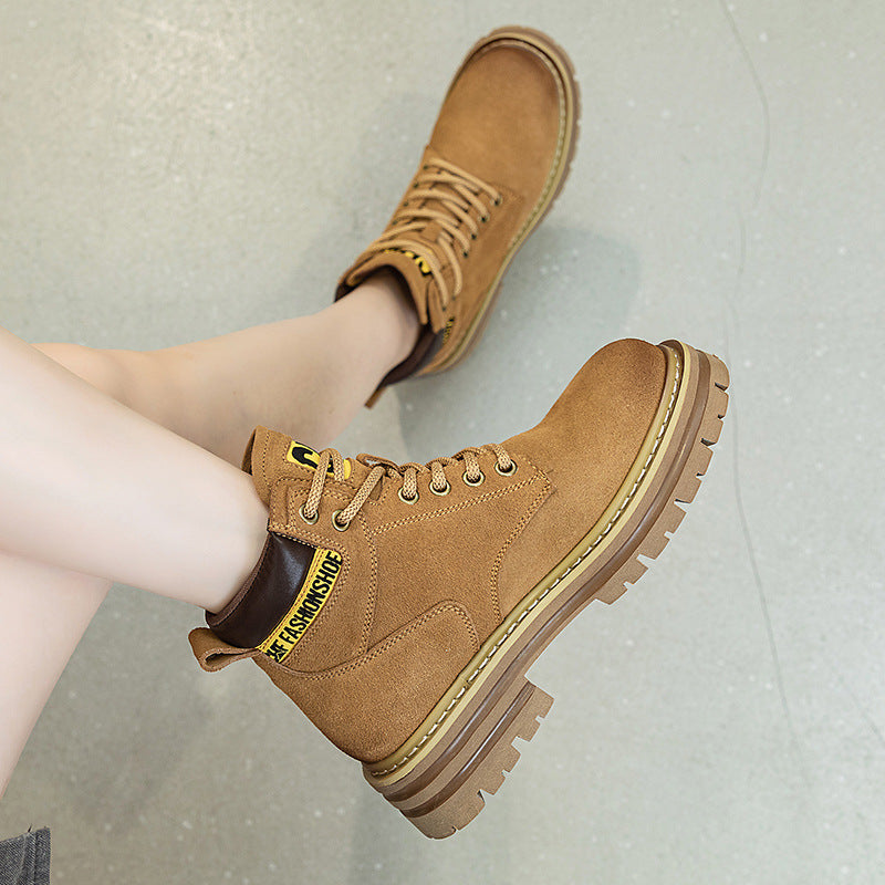 Beautifully Finished Boots in a Timeless Design