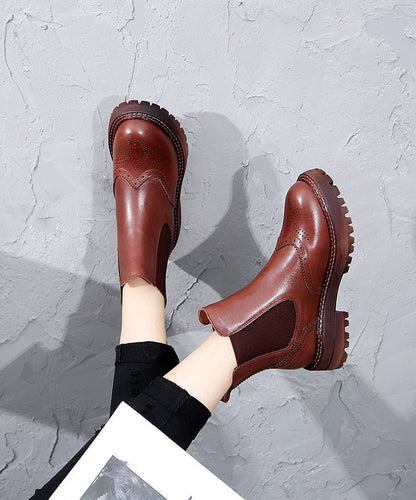 Well Tailored Boots with a Graceful Silhouette