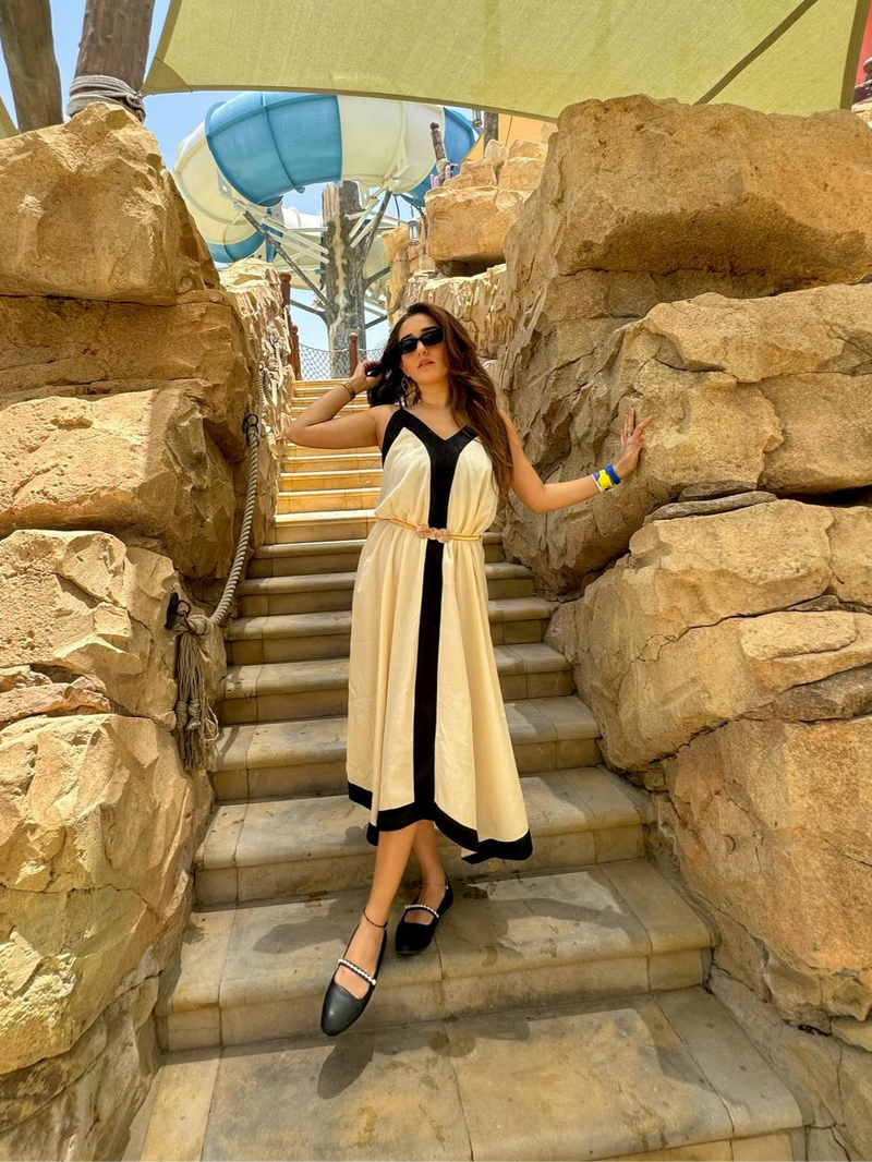Beautifully Crafted Dress in a Classic Style