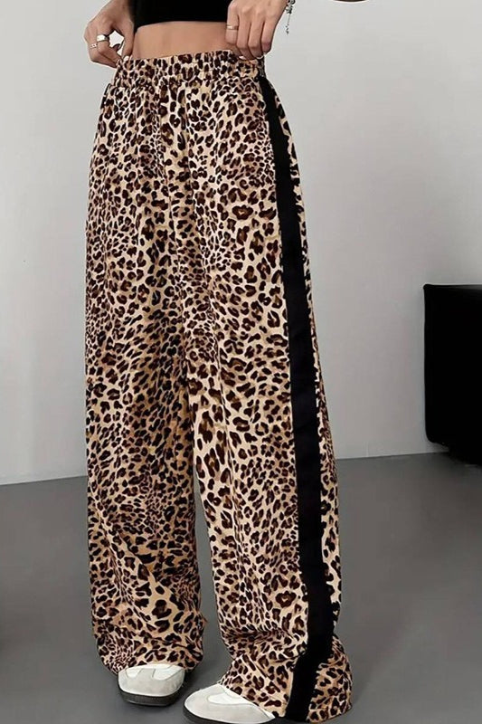 Elegantly Styled Pants for Everyday Wear