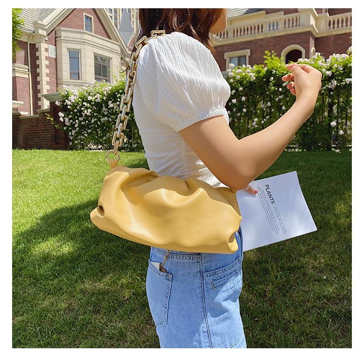 Well Tailored Bag with a Graceful Silhouette