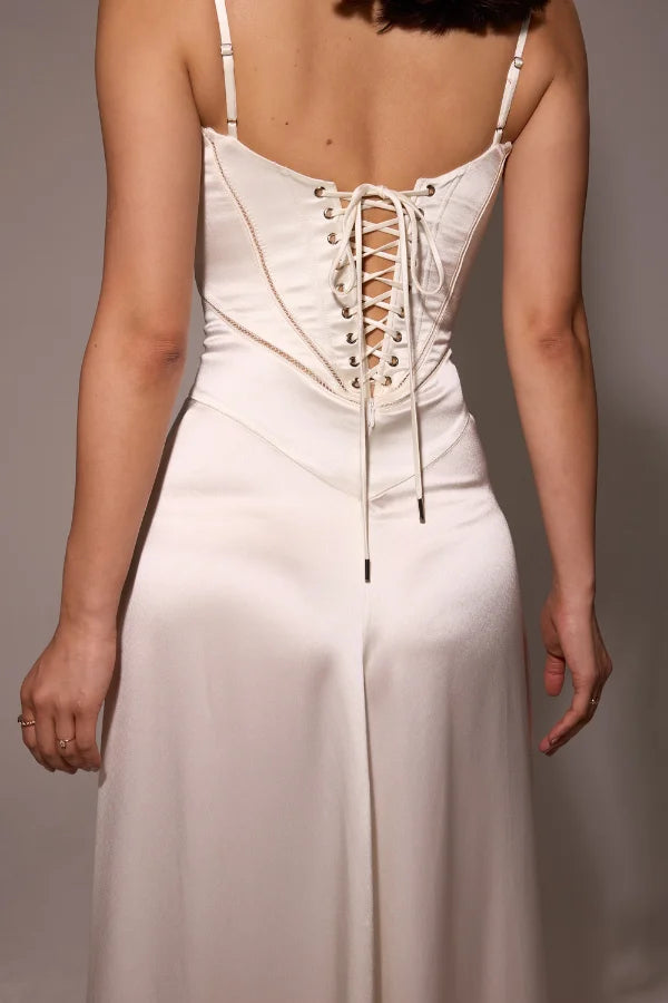 Beautifully Finished Garment in a Timeless Design