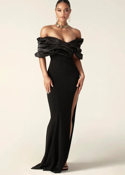 Effortlessly Elegant Garment with a Timeless Design