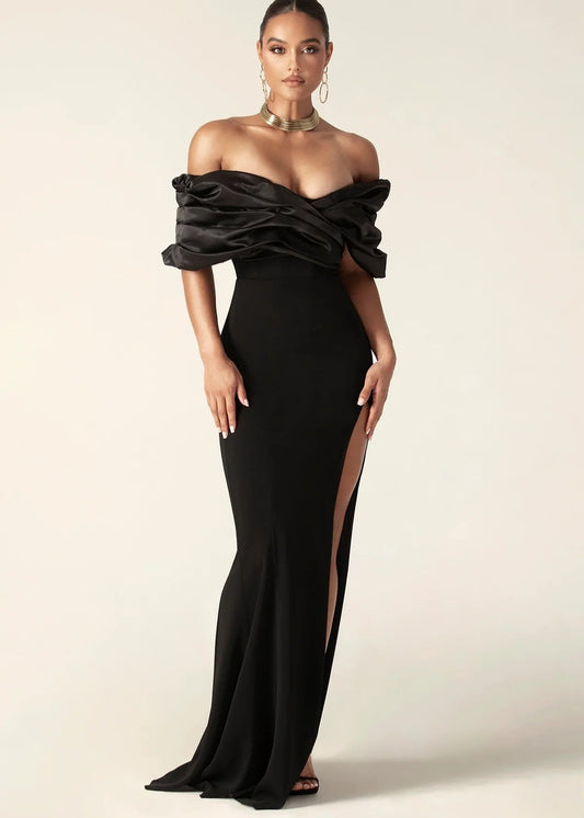 Effortlessly Elegant Garment with a Timeless Design