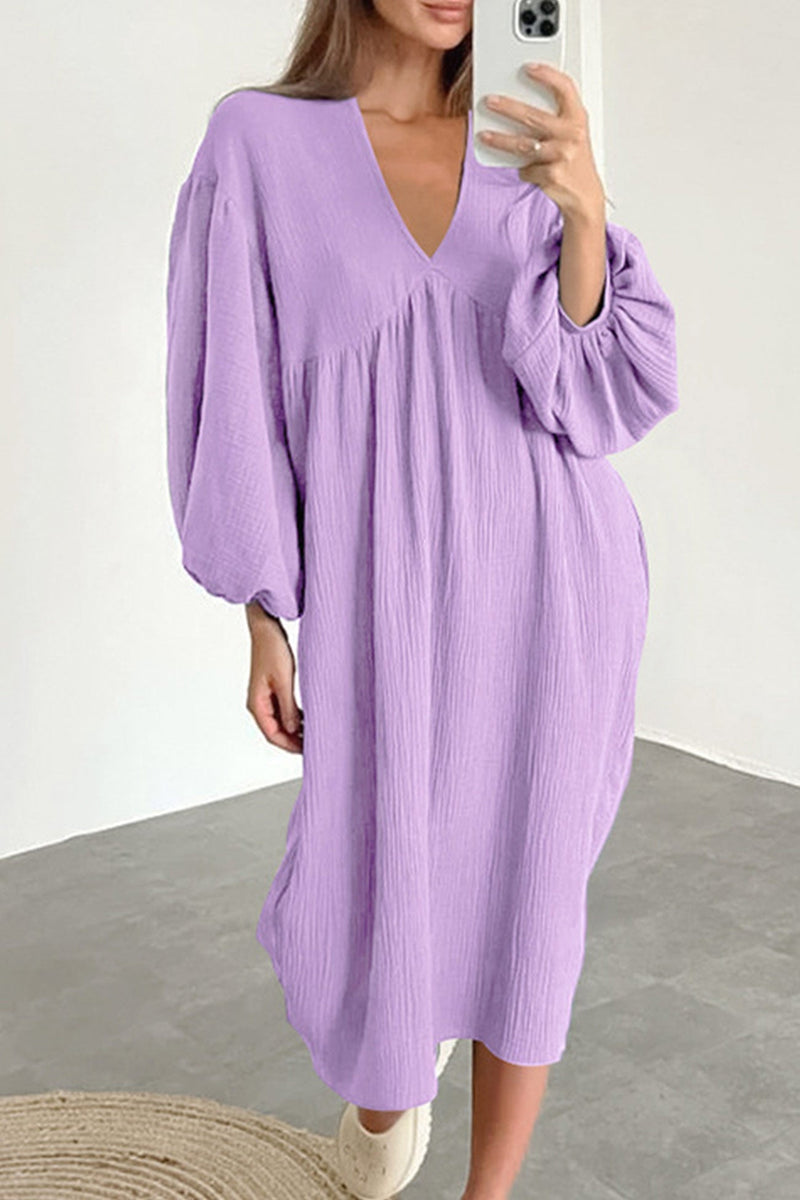 Well Tailored Dress with a Graceful Silhouette