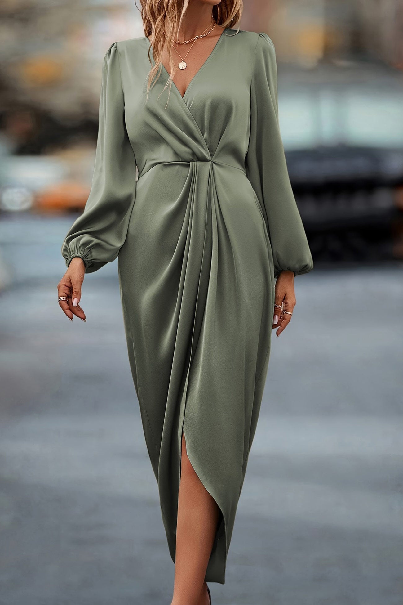 Sophisticated Dress with a Clean Classic Look