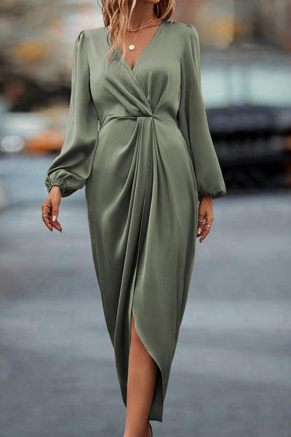 Sophisticated Dress with a Clean Classic Look