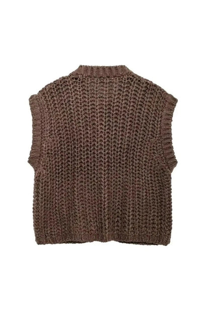 Well Tailored Garment with a Graceful Silhouette