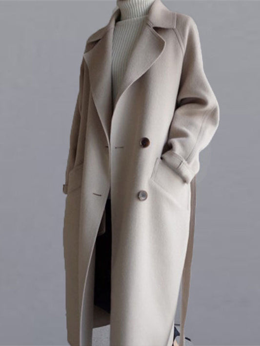Beautifully Finished Coat in a Timeless Design