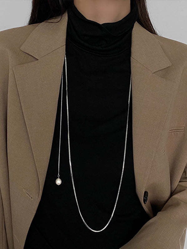 Well Tailored Garment with a Graceful Silhouette