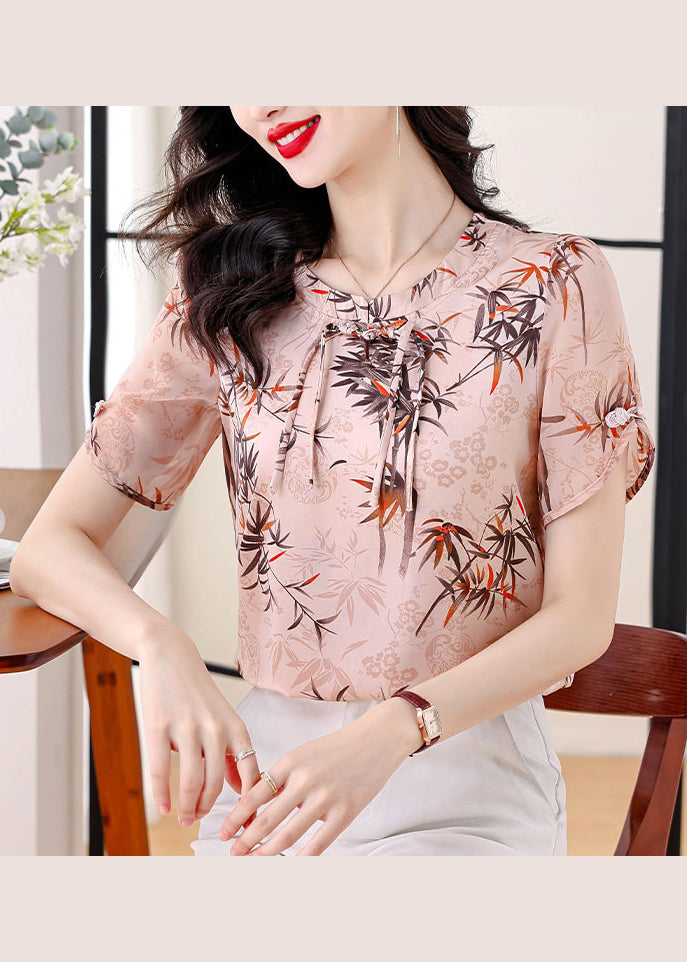Effortlessly Elegant Top with a Timeless Design