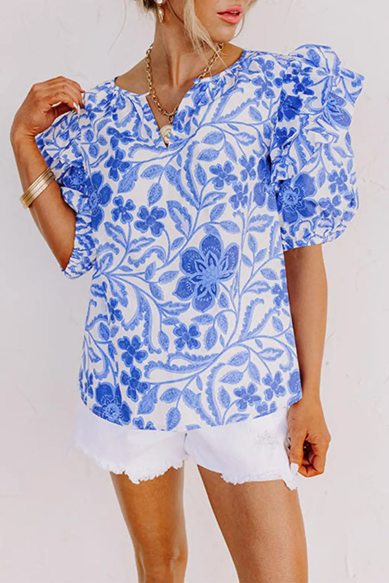 Effortlessly Elegant Blouse with a Timeless Design