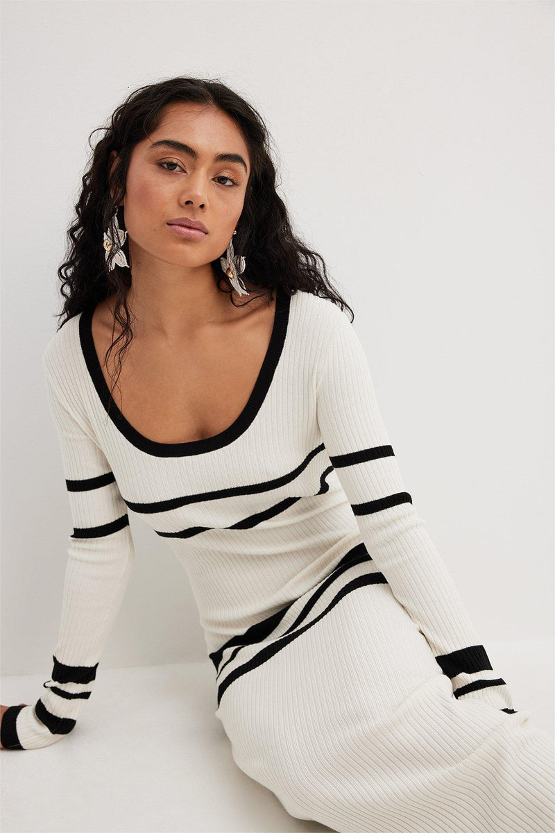 Sophisticated Dress with a Clean Classic Look