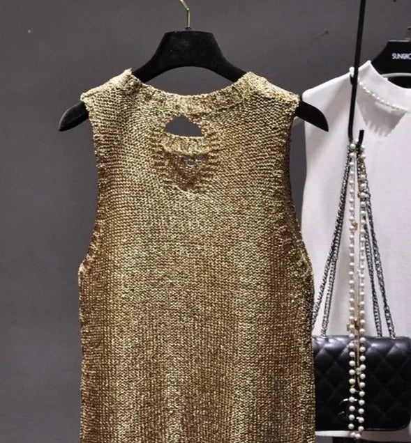 Polished Top with an Effortless Classic Look