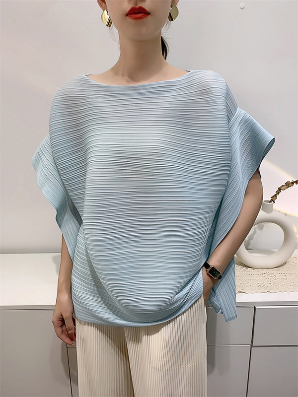Well Tailored T-Shirt with a Graceful Silhouette